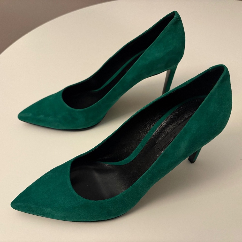 EMERALD SLIPPERS Hugo Boss Green Suede Pumps - NEW in box NIB - size 36 / 10
